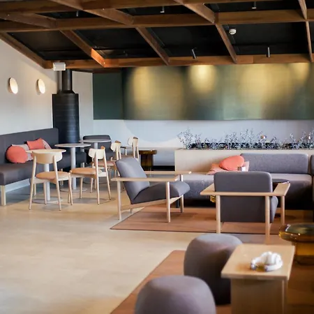 Hotel Inari إيناري